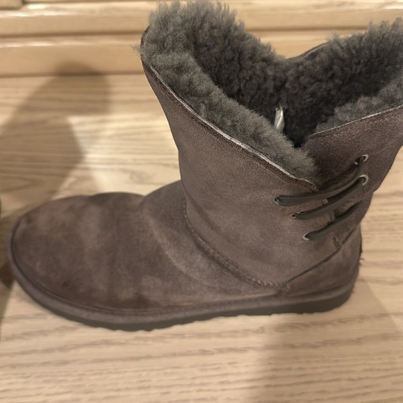 UGG boots - Picture 2 of 6
